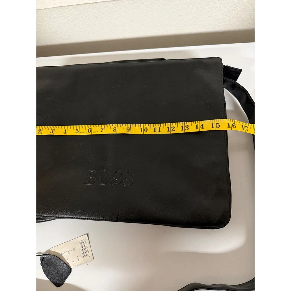Hugo Boss Black Leather Messenger Bag Laptop Briefcase NWT Flaw Lining